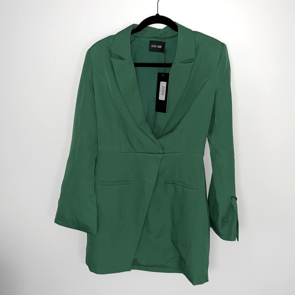 DE+BE NWT medium grass green blazer dress with side zip